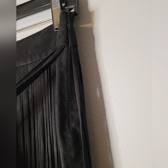 ZARA Black faux suede tiered fringed Harlem Nights Rita Hayworth skirt, size M - Picture 4 of 9